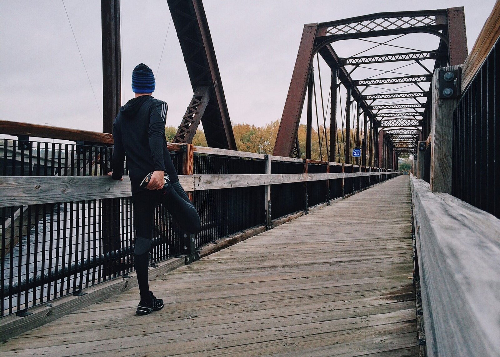 Running in the Winter how to avoid injury and stay warm Wtavl.com is giving the best advice to stay keep running in the cold.